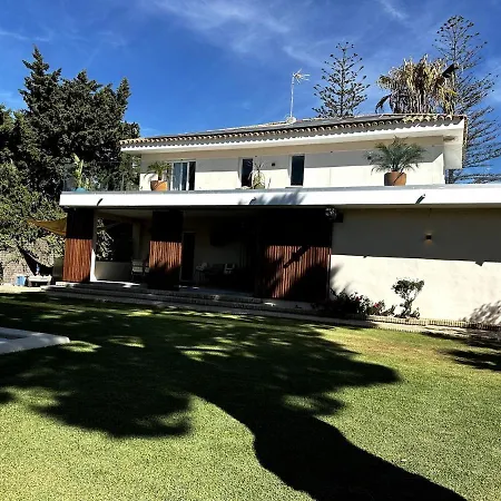 Casa Singular Completamente Reformada